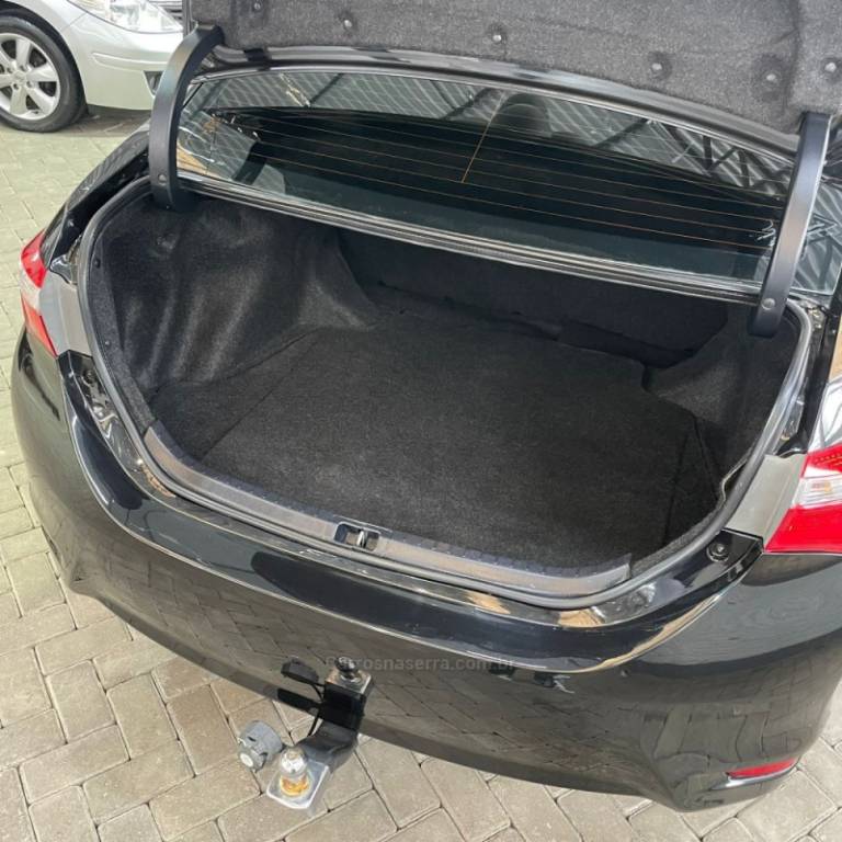 TOYOTA - COROLLA - 2014/2015 - Prata - R$ 81.000,00